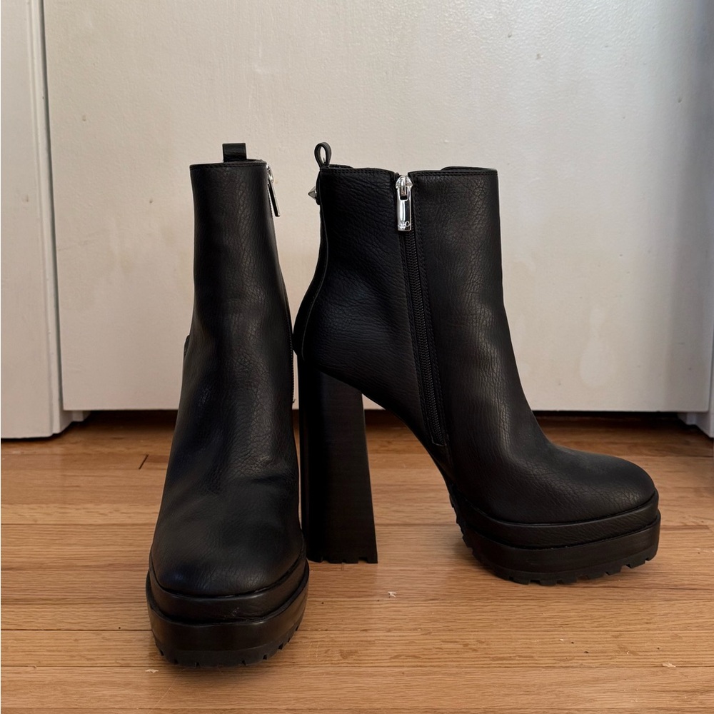 Black 5” High Heel Boots Women’s 9.5